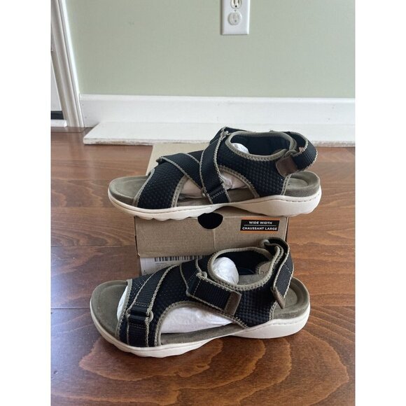 Clarks Women's Amanda Stroll Flat Sandal Black Outdoor Open Toe NEW 5 M - Picture 2 of 8